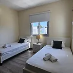 Kyma 3 Bed + Pool 빌라 파포스