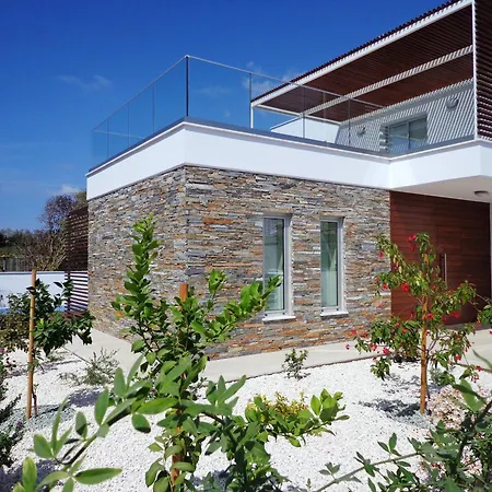 ヴィラ Kyma 3 Bed + Pool *