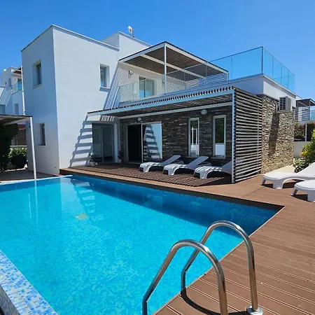 Kyma 3 Bed + Pool