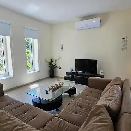 Kyma 3 Bed + Pool * Paphos