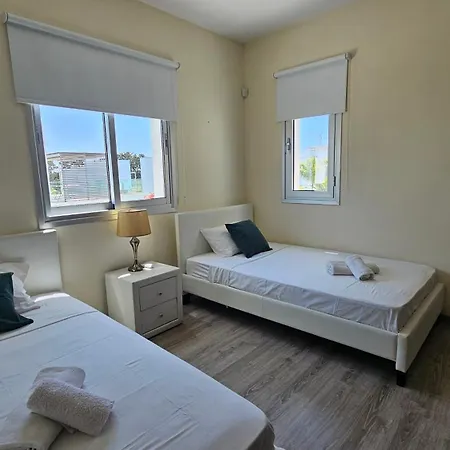 Kyma 3 Bed + Pool 别墅 Paphos