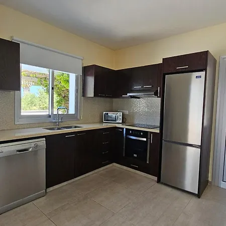 Kyma 3 Bed + Pool Paphos